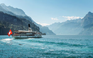 Travel around Switzerland by bus and boat-Switzerland travel tips