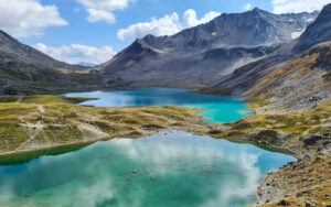 Swiss lakes and hiking in summer-plan your trip to Switzerland